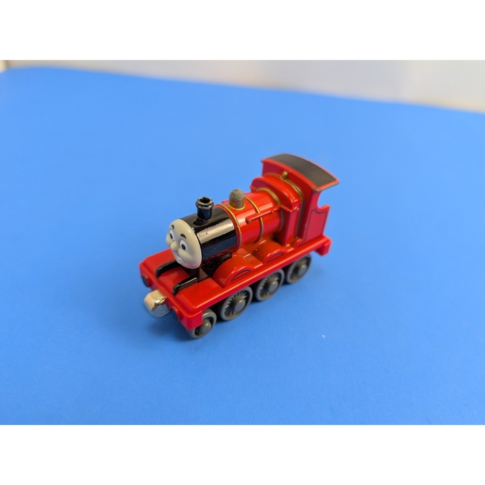 Gullane Learning Curve Diecast Metal James Train Thomas & Friends Red Engine
